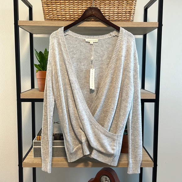 lovestitch Sweaters - NWT Lovestitch Gray Heather Sweater Knit Long Sleeve Wrap, S